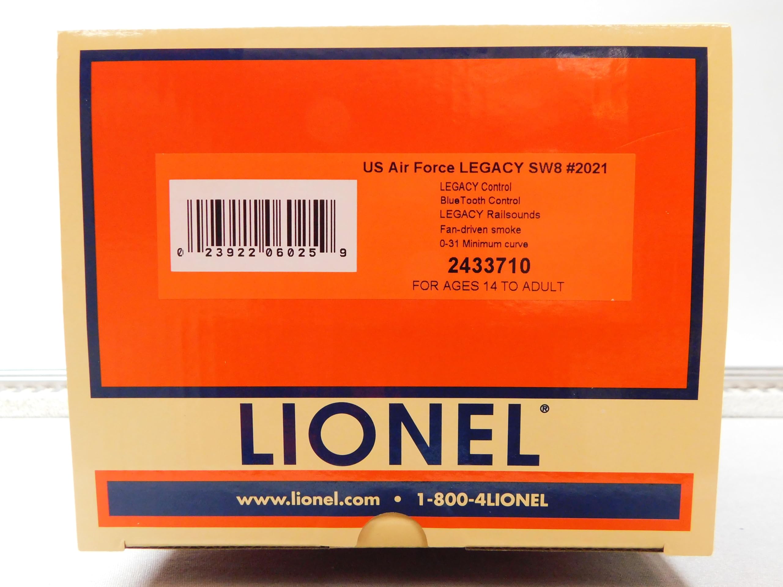 Lionel US AIR Force Legacy SW8#2021 Diesel Engine Locomotive 2433710