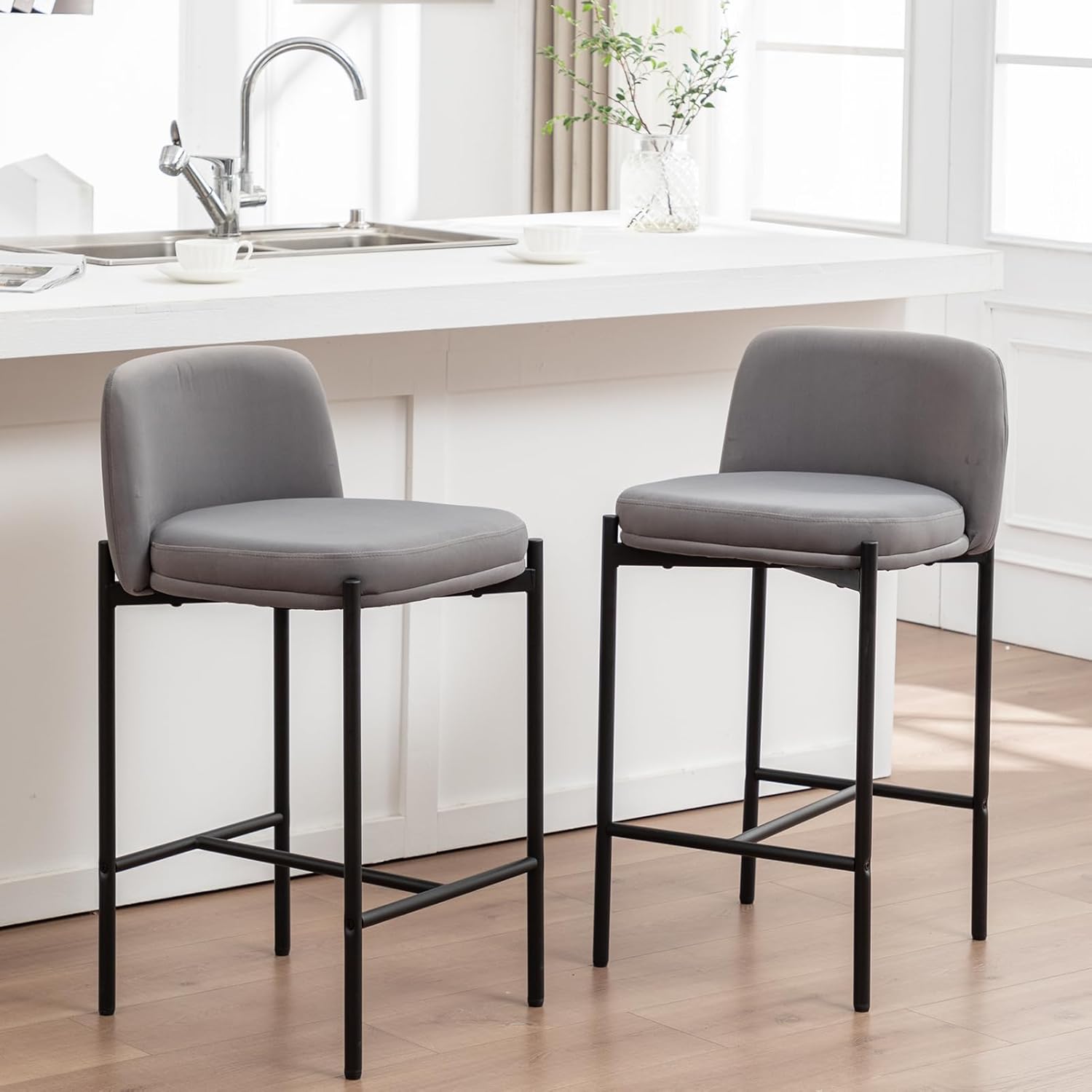 Counter Height Bar Stools Set of 2, Modern Barstools with Curved Back, Blue Velvet Counter Stools for Kitchen Island, Dining Room, Cafe, Pub