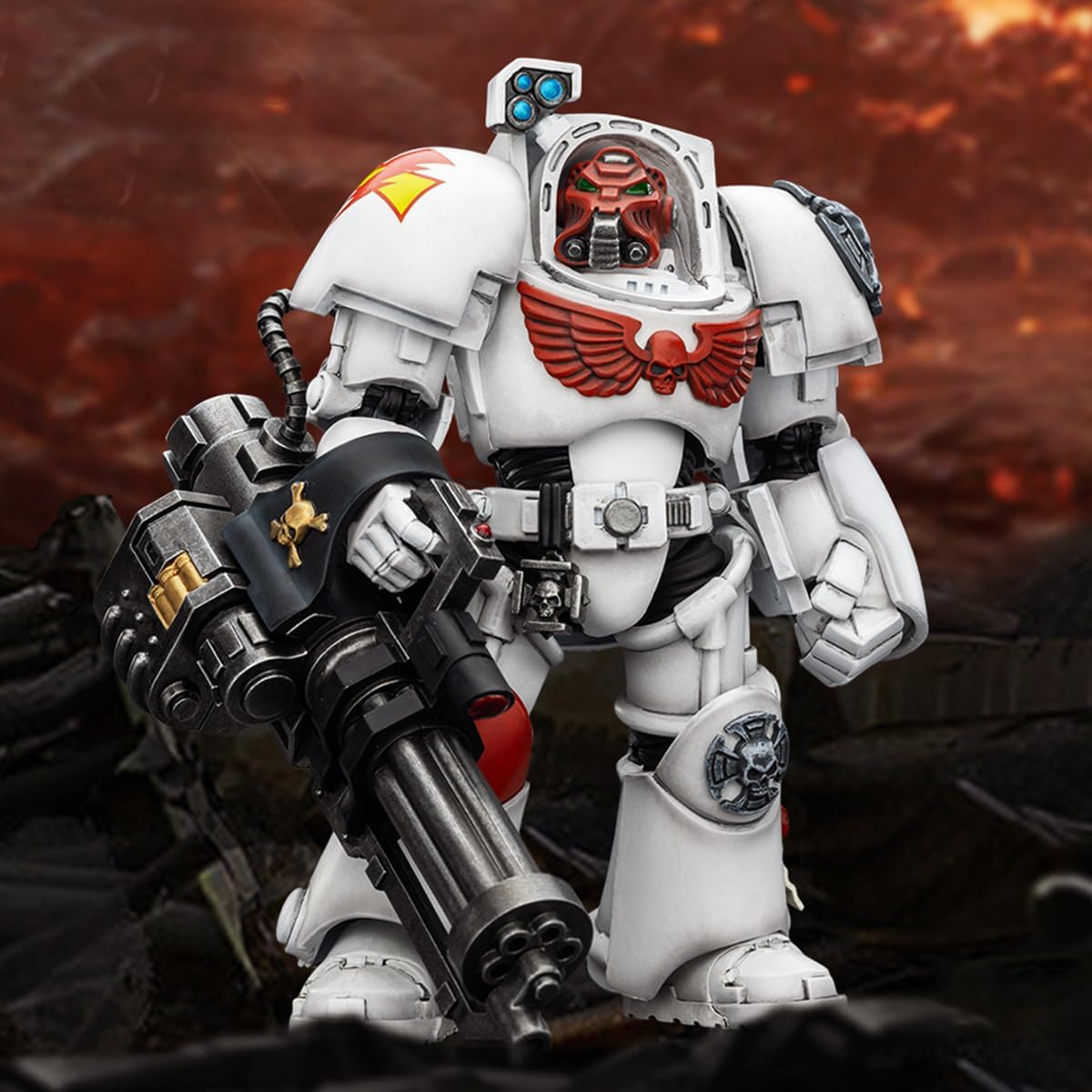 JOYTOY Warhammer 40,000 1/18 Action Figure White Scars Terminator 3 with Power Fist and Assault Cannon Collection Model Birthday Gifts