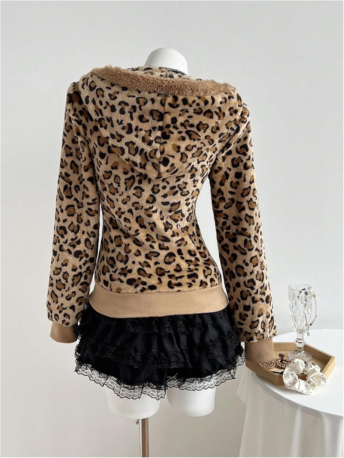 SweatyRocks Women's Y2k Leopard Print Zip Up Hoodie Long Sleeve Fitted Fleece Sweatshirts with Pockets - Image 2