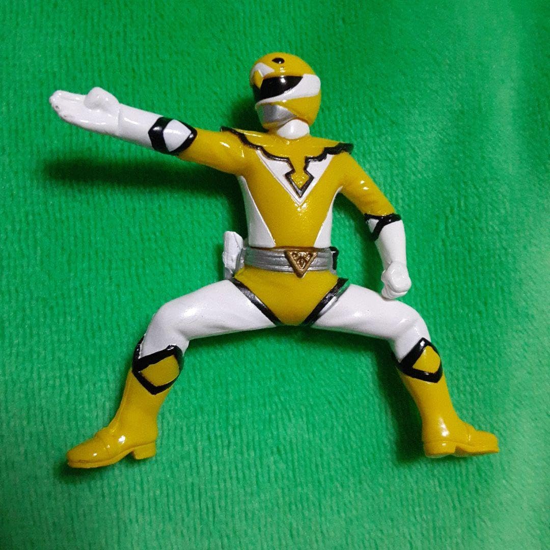 Amazon.co.jp: キャラエッグ 鳥人戦隊ジェットマン イエロー