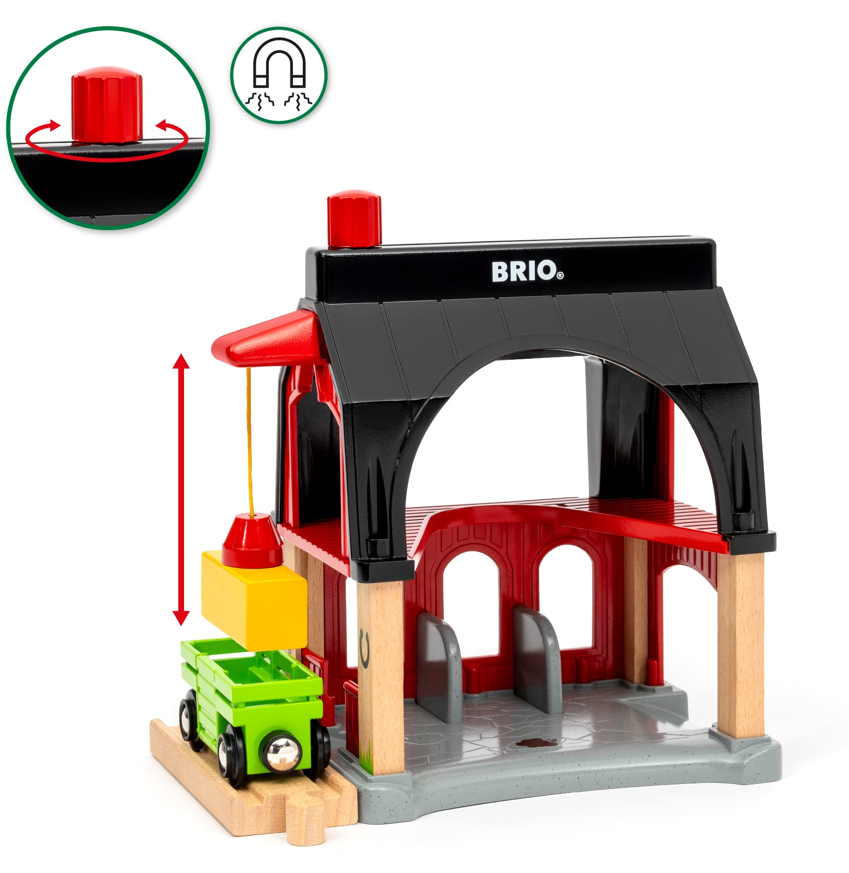 BRIO 36012 Tierscheune mit Heuwaggon - Zubehör zum Zugset für Kinder ab 3 Jahren