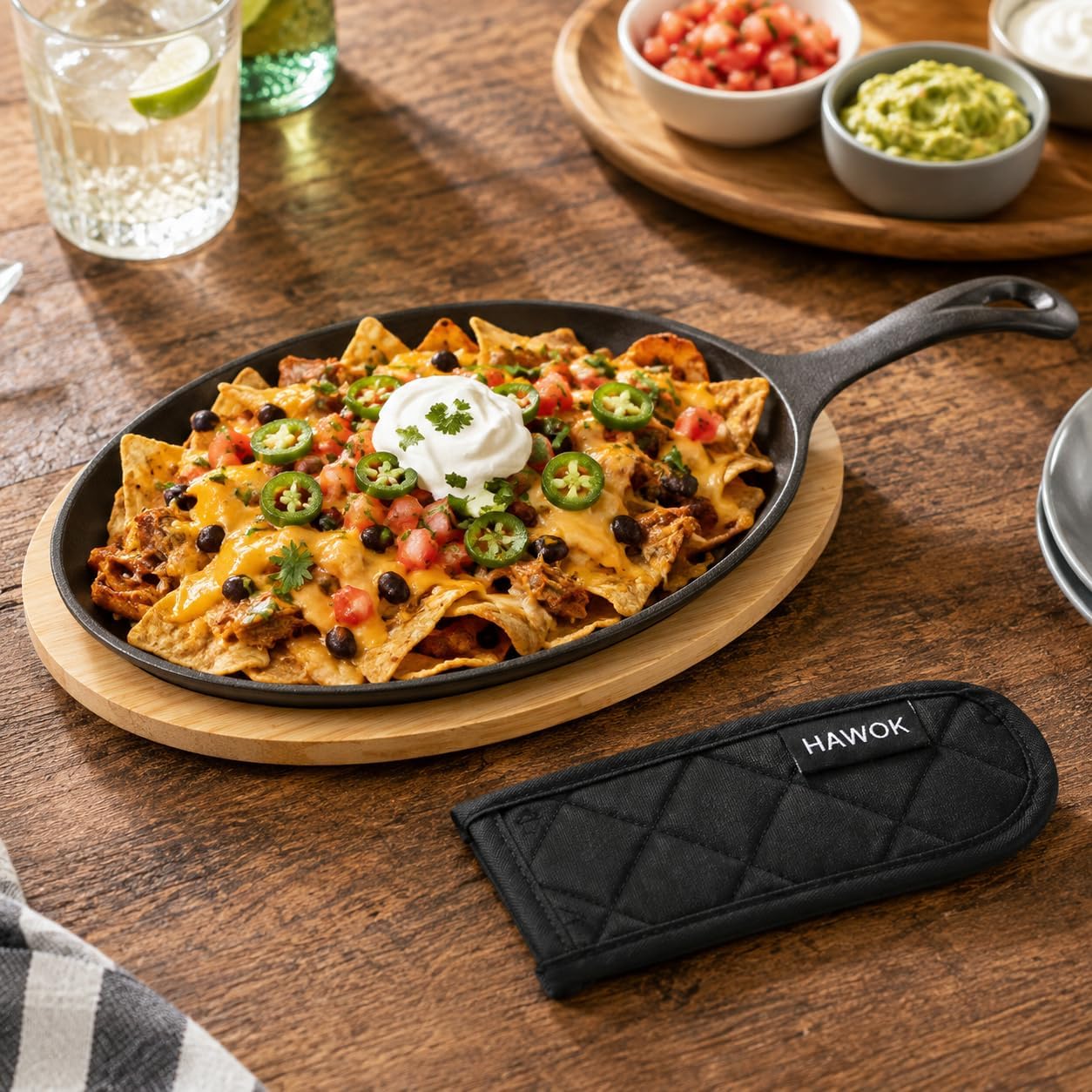 HAWOK Cast Iron Fajita Plate, 16.5''Lx7.09''W, with Bamboo Tray and Handle Holder, Pre-seasoned, Set of 4