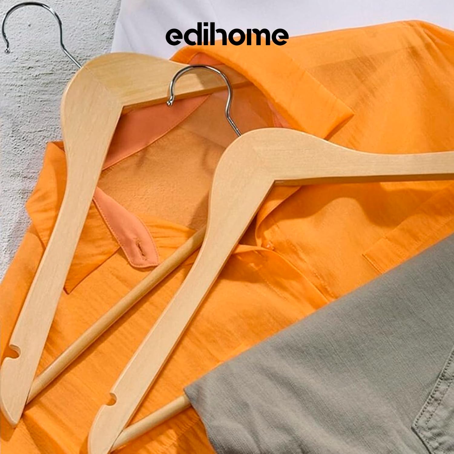 edihome, Grucce Legno, Confezione da 20, Appendiabiti con Scanalature su Spalle, Gancio Girevole a 360° e Barra Portapantaloni Antiscivolo, per Completi Camicie Cappotti (Legno, 20 unità)
