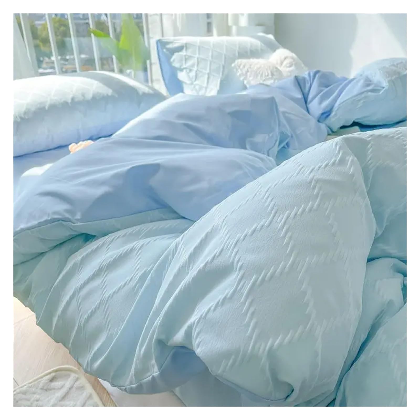 Finis les draps rêches grâce à cet ensemble de literie doux unie