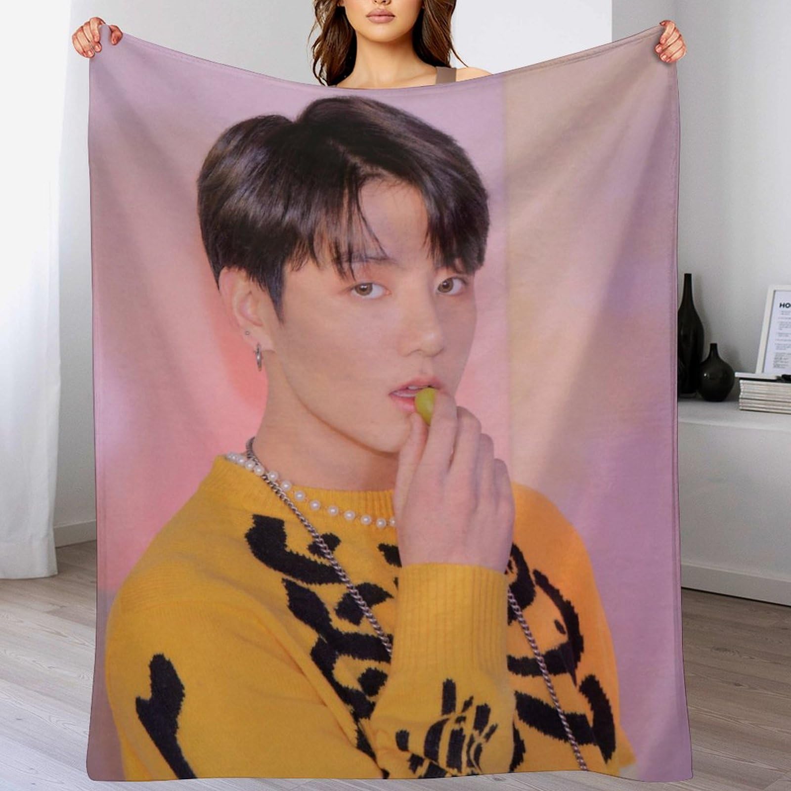BTS ジョングク ブランケット Amazon.co.jp: BTS JungKook Blanket Throw Blanket, Washable