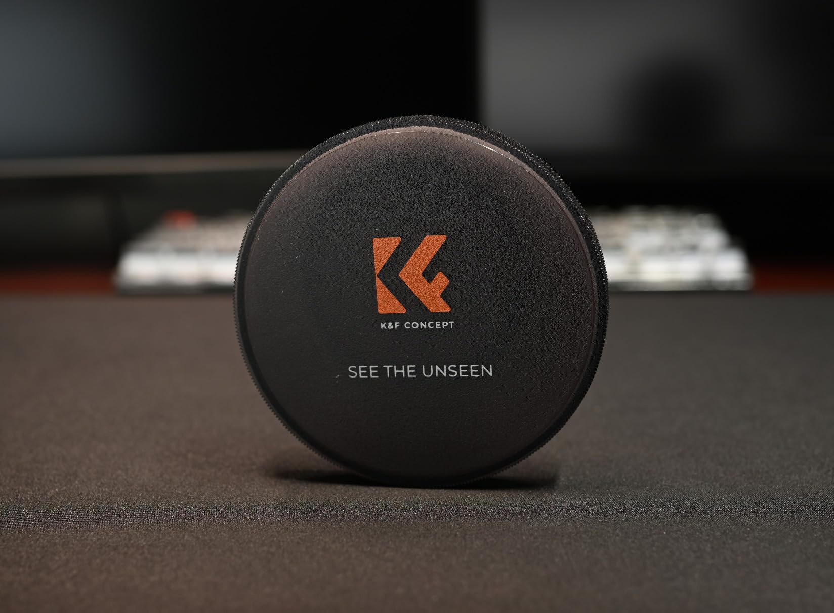 Very well built, buttery-smooth outer ring rotation