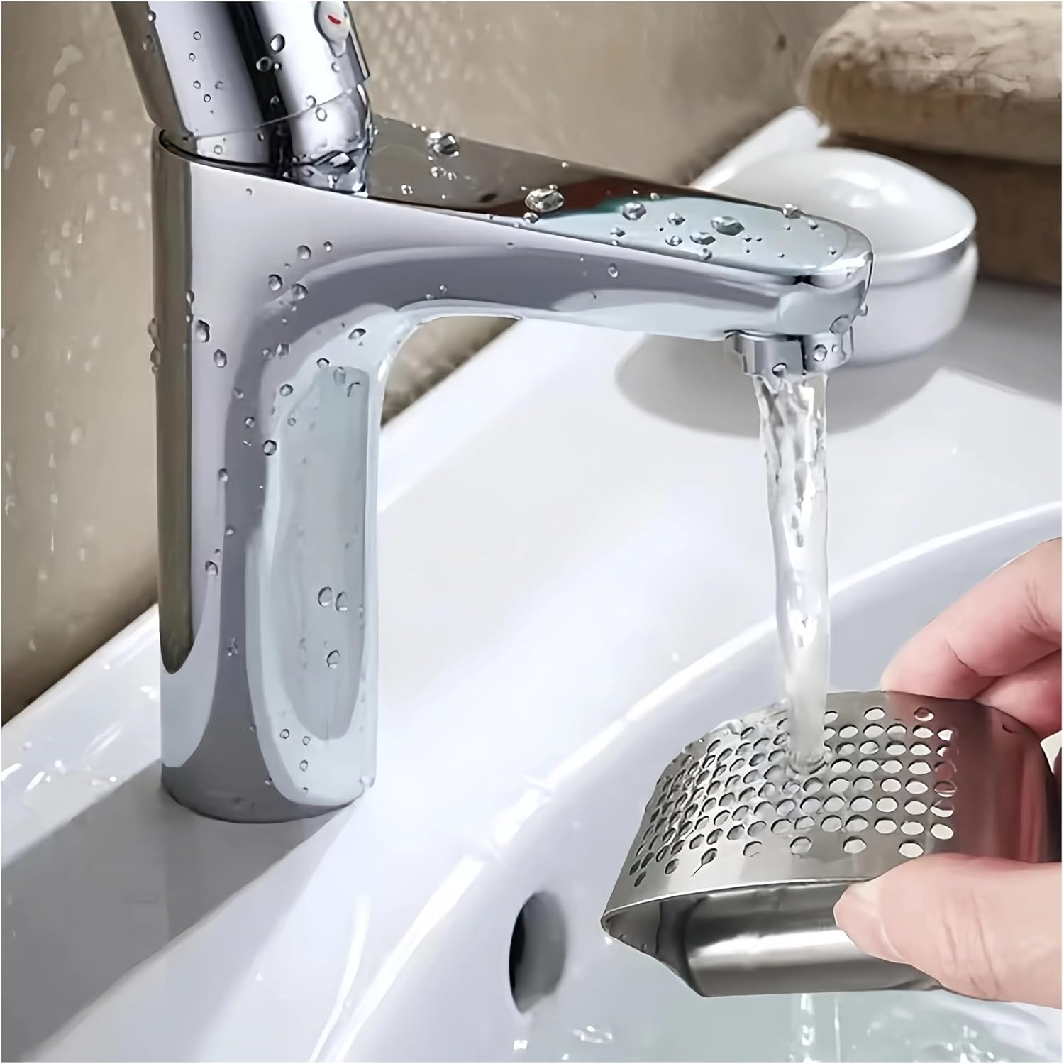 Stainless Steel Garlic Press - Easy To Use & Clean Crusher With Peeler & Cleaning Brush, Rust-Proof Kitchen Essential Too