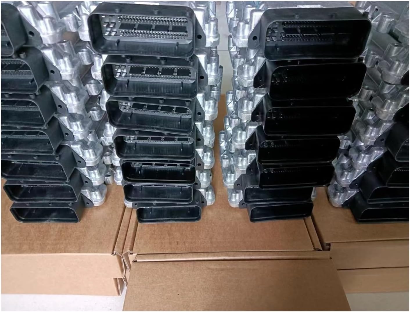 0281017511 新しいエンジンコンピュータボード ECU 電子制御ユニット