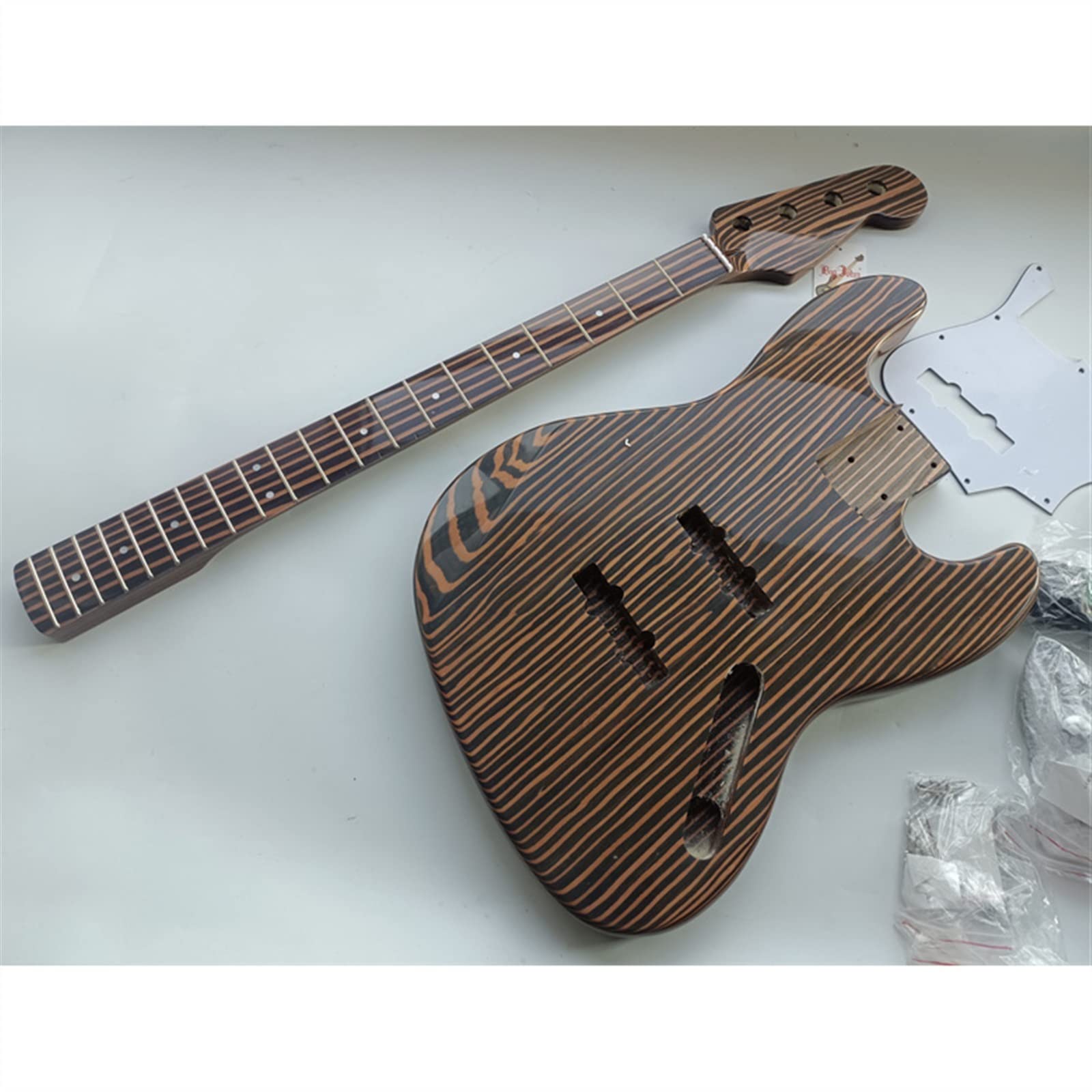 Bausatz für 4-saitige E-Bass-Gitarre aus Zebranoholz, Hals und Griffbrett aus Zebranoholz Unfertiges E-Gitarren-Set