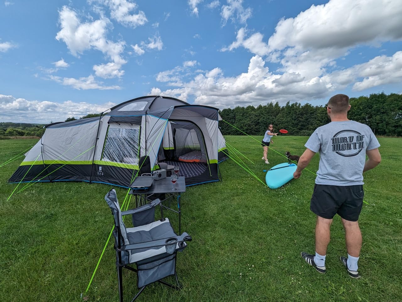Zelt mit 6 Stangen, 5000 mm Wassersäule, Dachfenster, vollständig versiegelte Nähte, vollständig wasserdichtes Material, ideal für Familiencamping