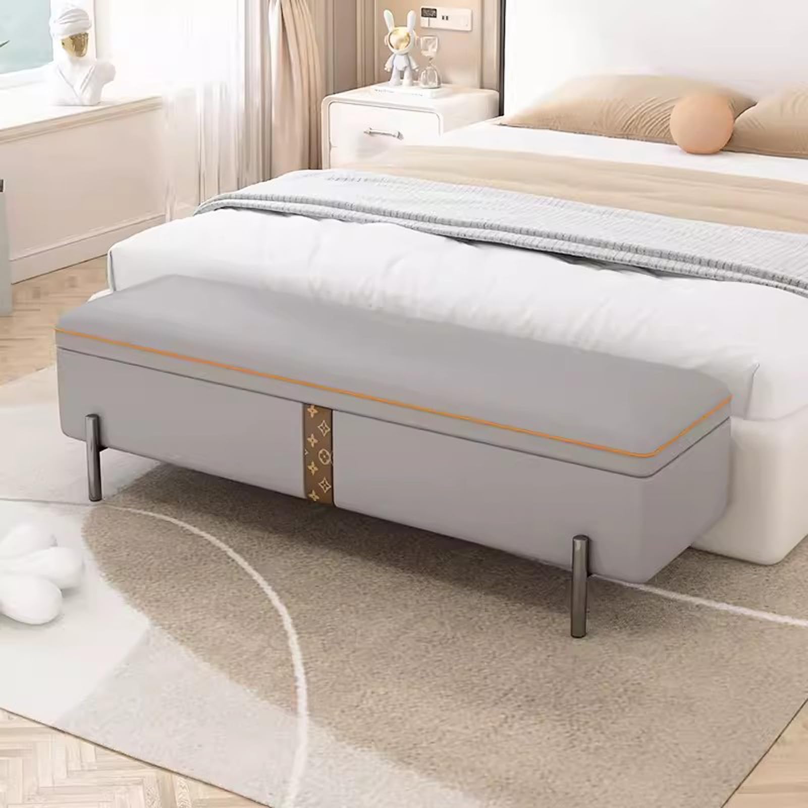Banc de rangement en faux cuir avec pieds dorés pour entrée et dressing