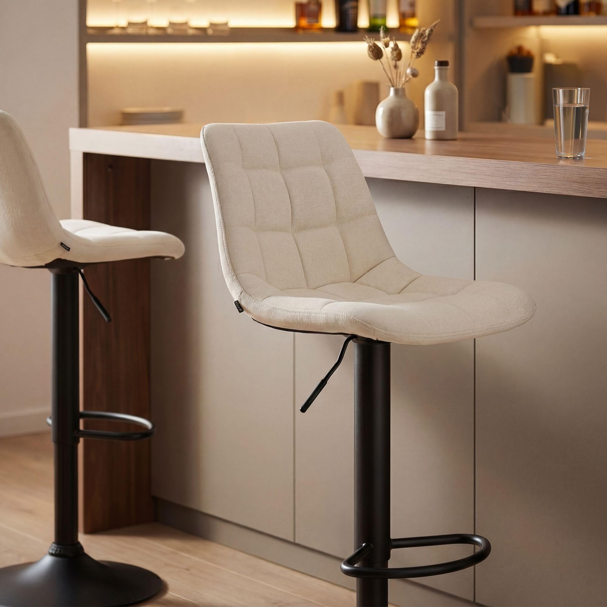 CLP Tabouret de Bar Mapun, Chaise de Bar reglable en Hauteur et pivotante a 360 degres, rembourree, Structure Metallique pour Cuisine, ilot, Couleur:crème, Matériel:Tissu