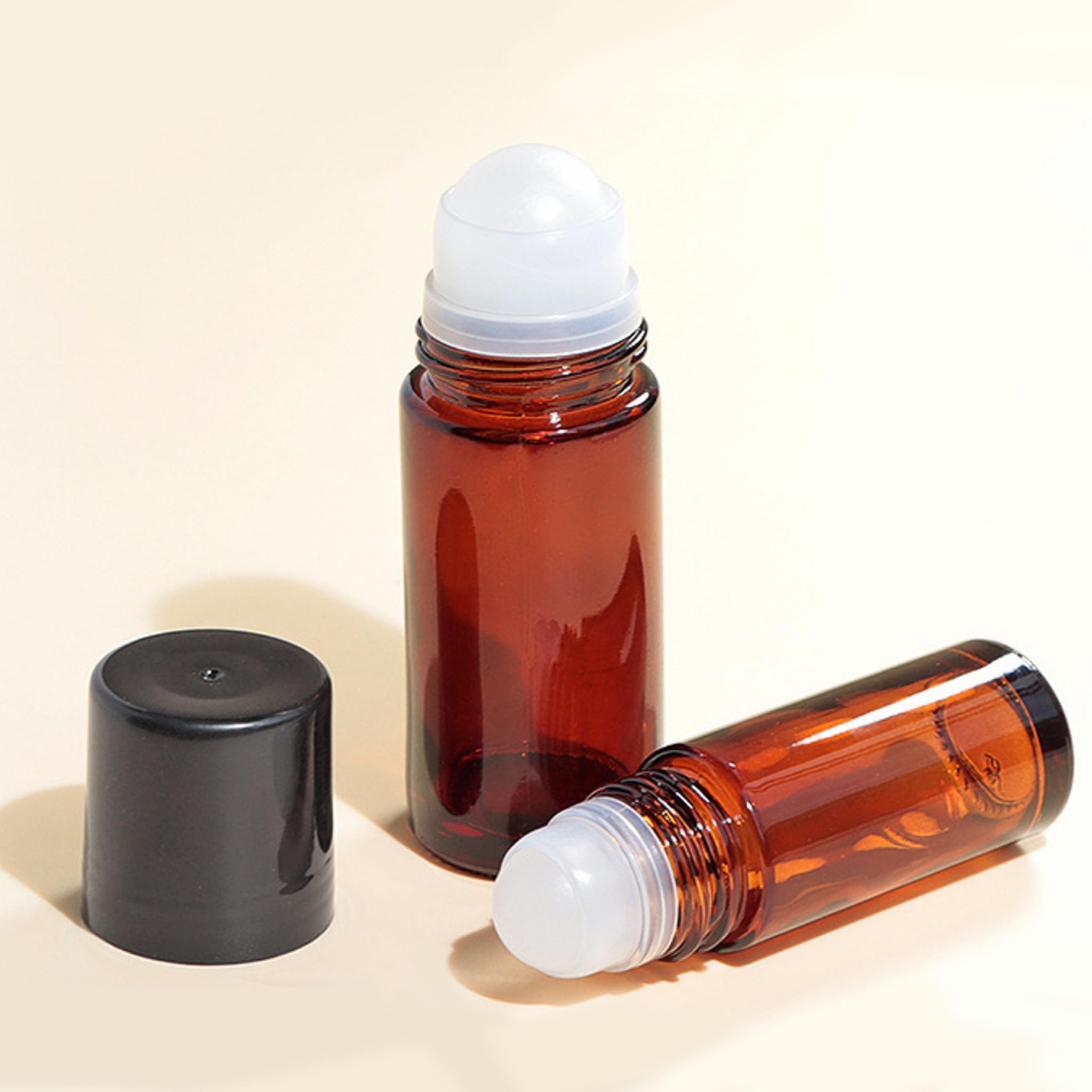 Lot de 2 flacons roulants en verre marron de 30 ml pour huiles essentielles, parfums, flacons à bille rechargeables, déodorants, outils de beauté et de soins personnels pour parfums, cosmétiques