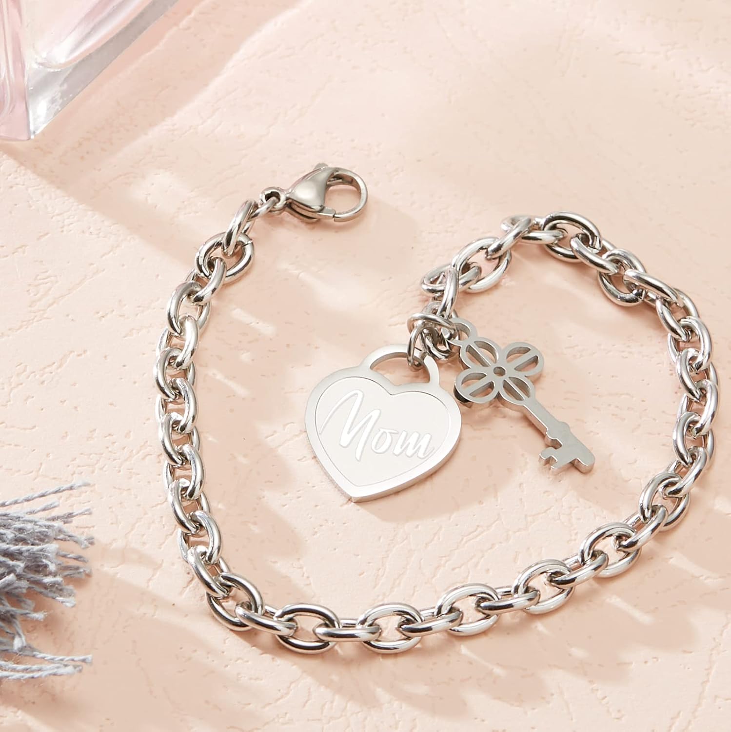 Inspirational Bracelets for Women Daughter Engraved Charm Heart Pendant Gifts for Mom Sister Grandma Gigi Friends Birthday Christmas Mother's Day Gifts - Image 2