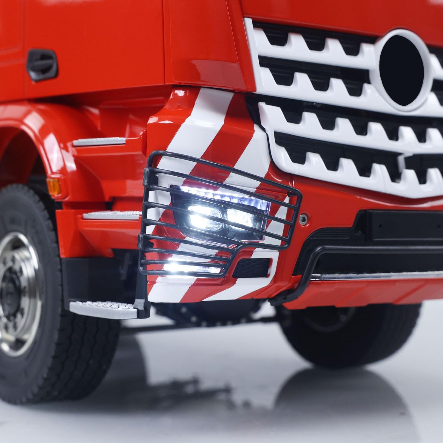 1/14 RC Hydraulic Dumper Truck 8X8 Roll On Off Full Dumper Car Rear Axle Steering Light Sound I6S Radio Controller(Red and White)