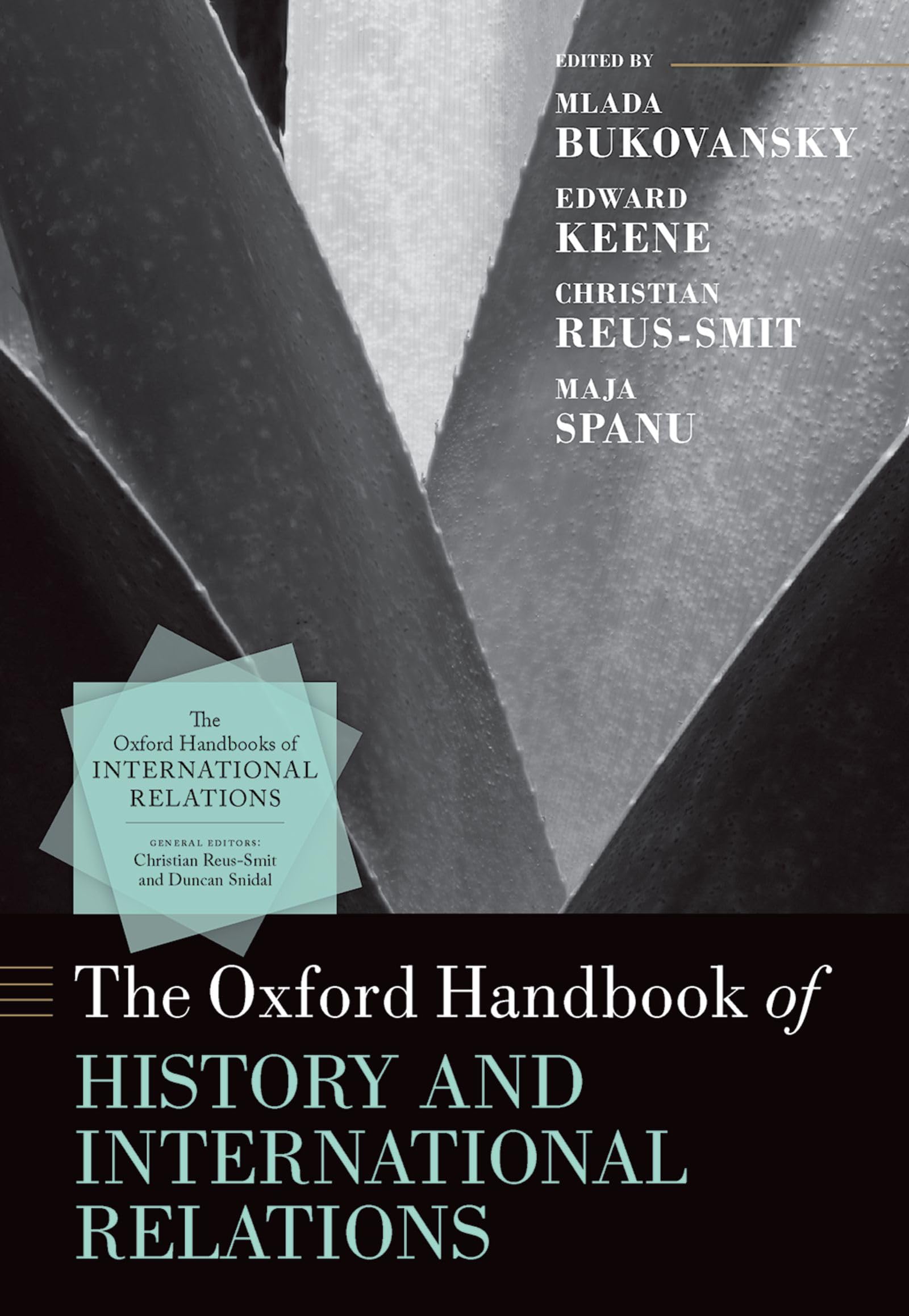 Amazon | The Oxford Handbook of History and International