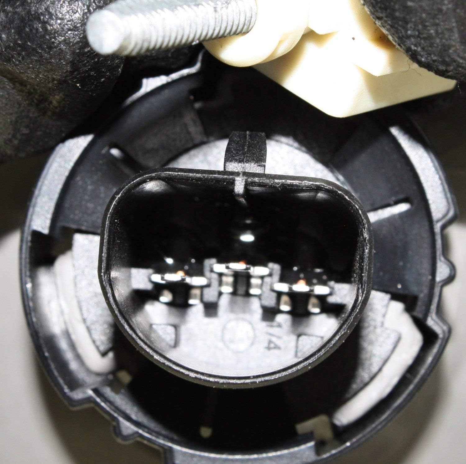 Evan Fischer Driver and Passenger Side Headlight for Pontiac Grand Am 1999-2005 Halogen With bulb(s) Replaces# 22672207 22672208