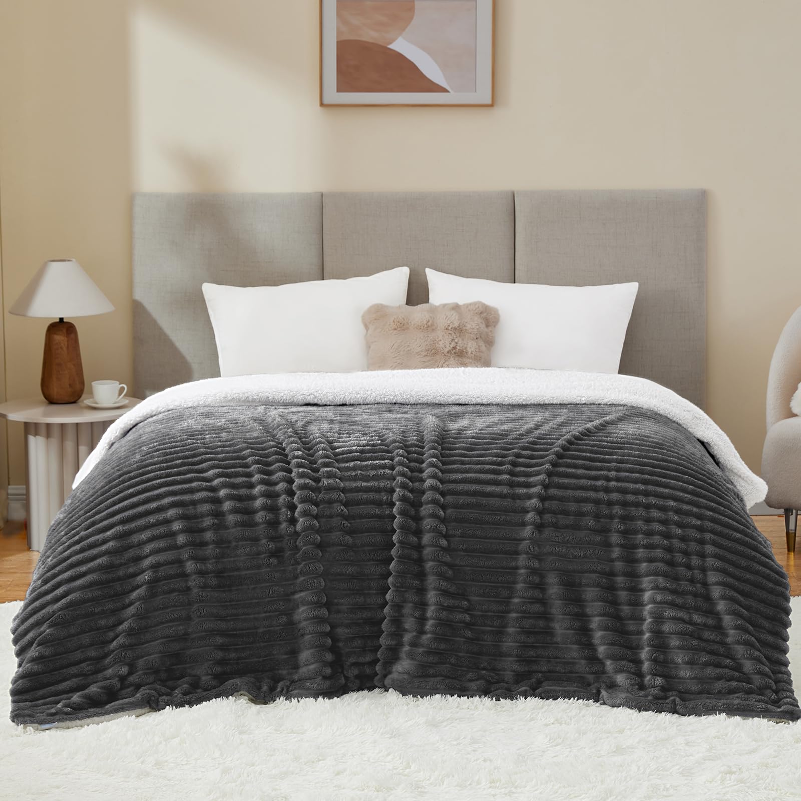 WAVVE Decke Sherpa Kuscheldecke Flauschig Grau - Extra Warme Dicke Weiche Grobe Kordecke Sofaüberwurf, Sofadecke Doppelgesicht, 220x240 cm XL Wolldecke Couchdecke Wohndecke