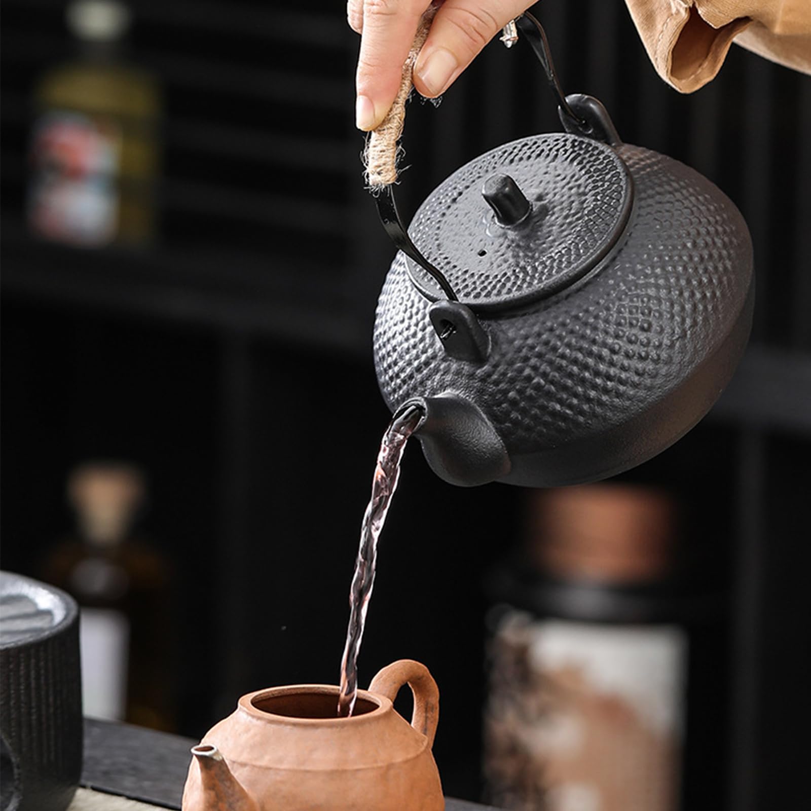 Juego de tetera pequeña de hierro fundido con calentador de hierro fundido, juego de tetera japonesa Tetsubin con tazas, tetera de hierro fundido con infusor de acero inoxidable e interior esmaltado