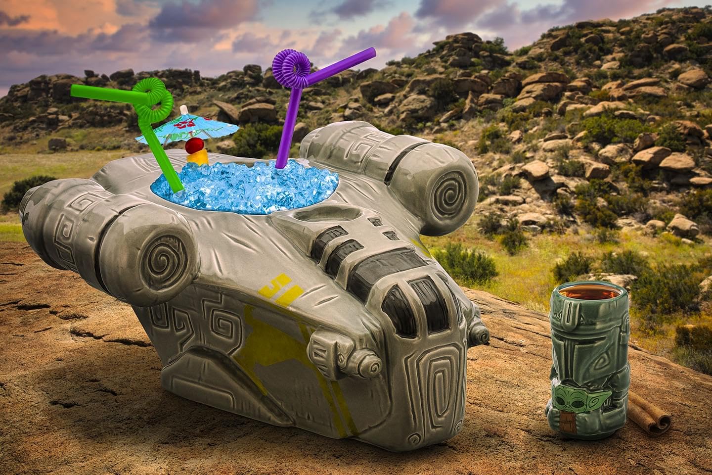 Amazon.com | Geeki Tikis Star Wars: The Mandalorian Razor Crest 55