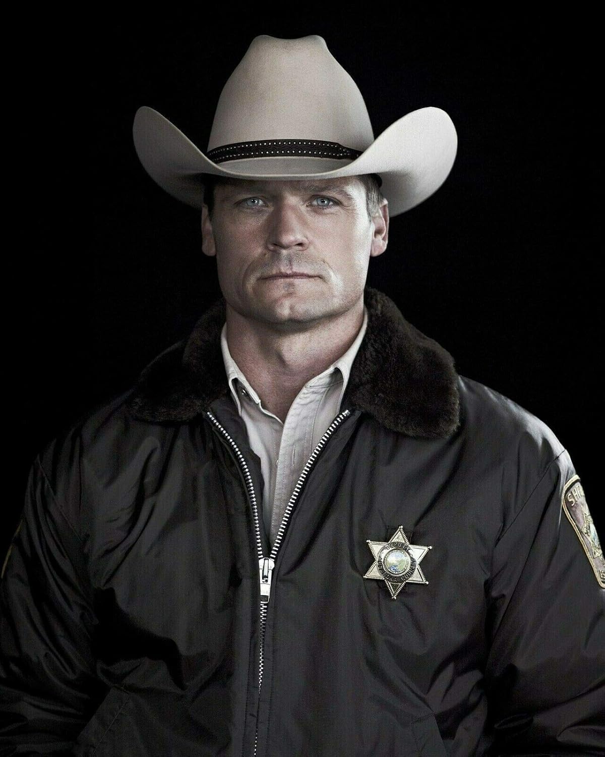 Bailey Chase 8 x 10 / 8x10 Photo Picture Image 2 *SHIPS