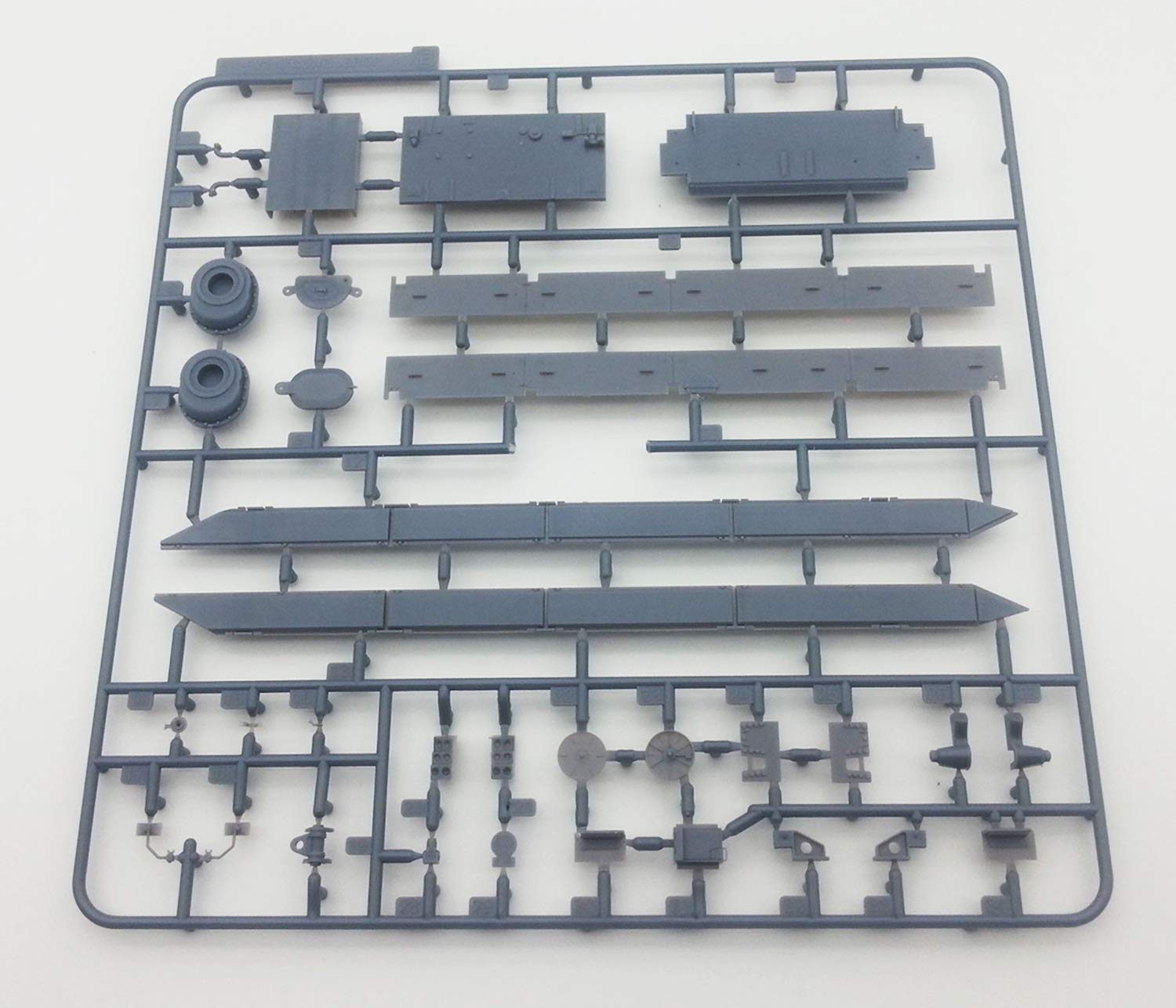Amazon | アミュージングホビー 1/35 イギリス重戦車 FV214 コンカラー