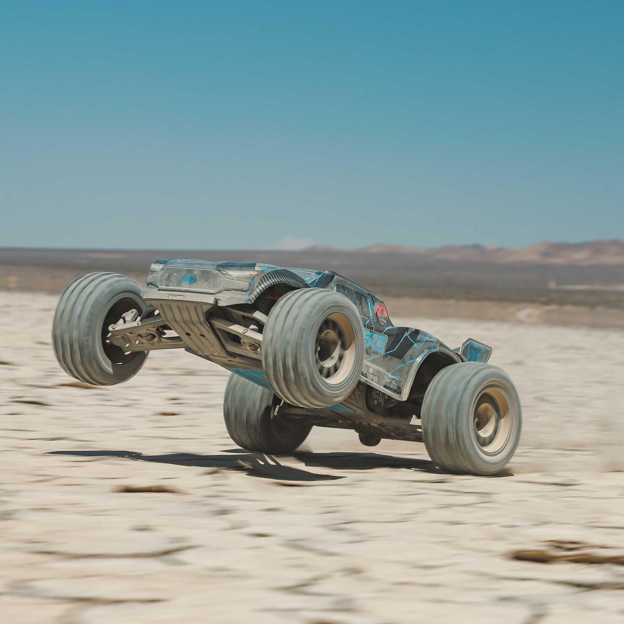 ARRMA VORTEKS 223S DSC 1:10 Brushless 2WD Stadium Truck RTR – Spektrum ESC & SLT2 Steuerung, 3660 4000 KV Motor, bis 80 km/h, 2S/3S LiPo, Blau