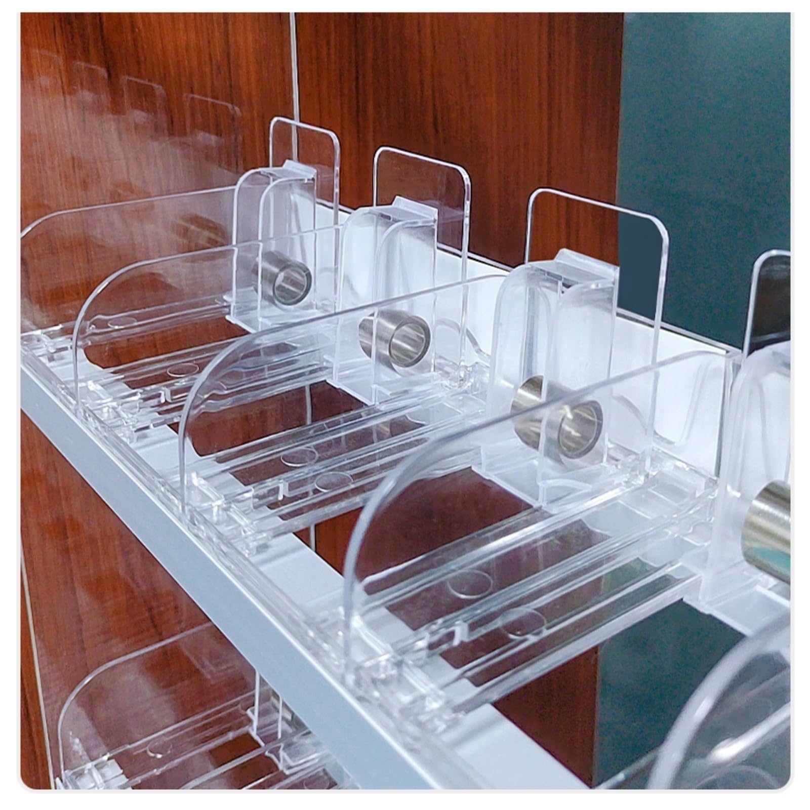 Expositor de cigarrillos montado en la pared, sistema de empuje automático para facilitar la nización y almacenamiento en tiendas de conveniencia, tiendas minoristas y estaciones de servicio