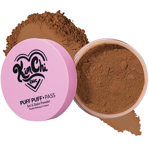 KimChi Chic Beauty Puff Pass - Polvo fijador y sellador con la técnica baking, polvo suelto con borla extraesponjosa, maquillaje facial marrón suave