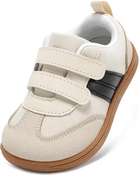 STQ KIDS Chaussures Bébé: Taille un peu juste — Faut-il acheter ?