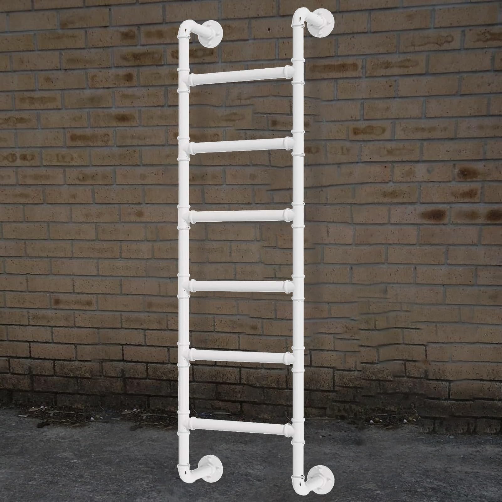 Escalera de hierro forjado de pared: resistencia industrial para literas y terrazas