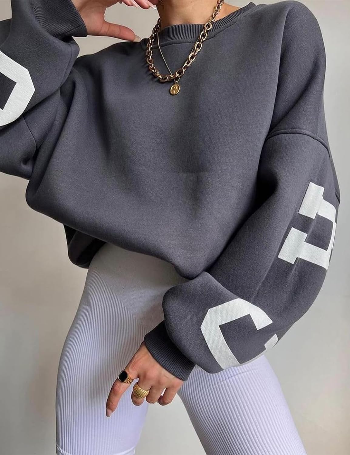 Womens Graphic Sweatshirt Y2K Oversize Letter Chicago Graphic Print Sweatshirt Drop Shoulder Crewneck Pullover Tops - Image 2