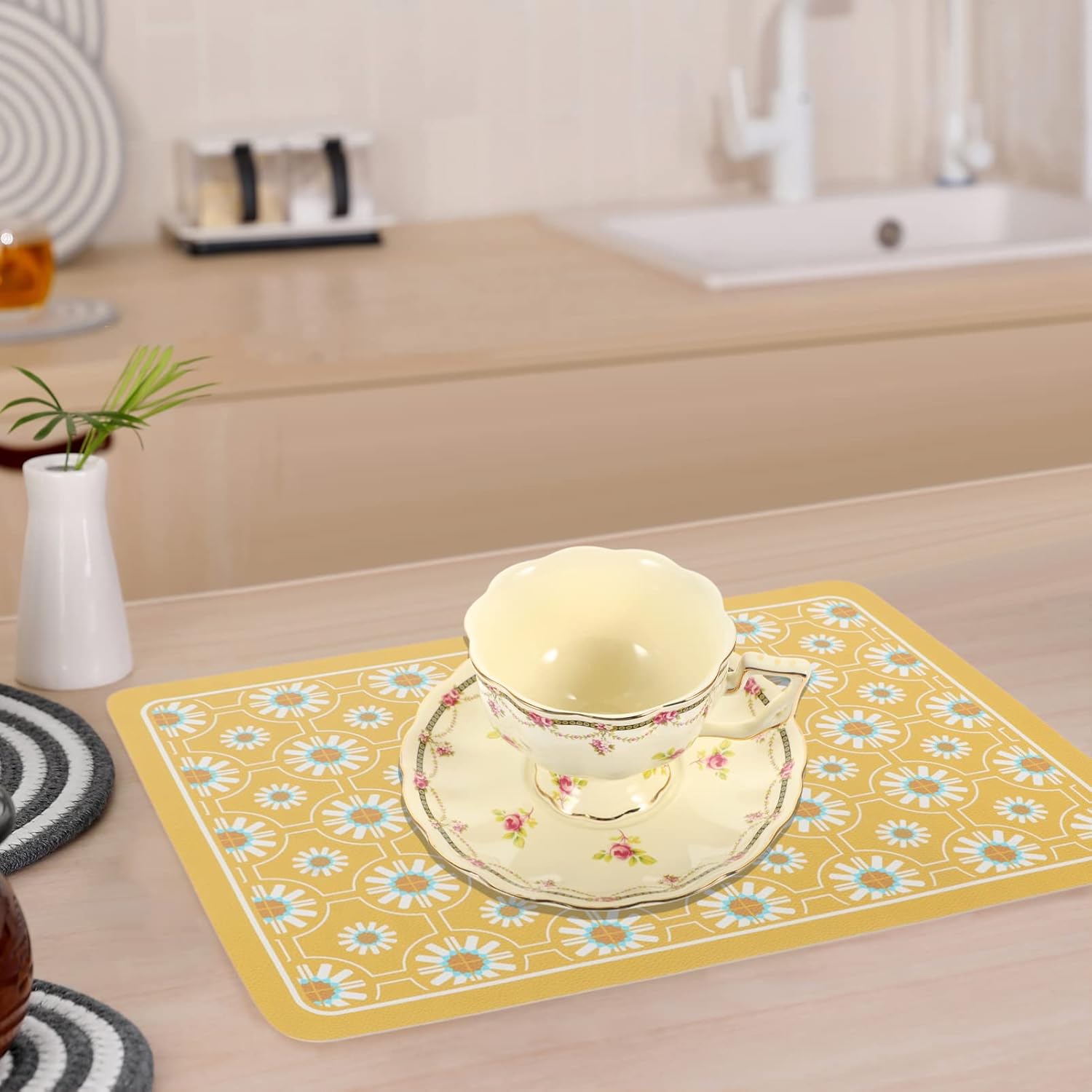 UPKOCH 1set European Style Vintage Ceramic Coffee Mug Saucer Elegant Handle Cup for Tea Coffee and Juice for Afternoon Tea and Daily Use