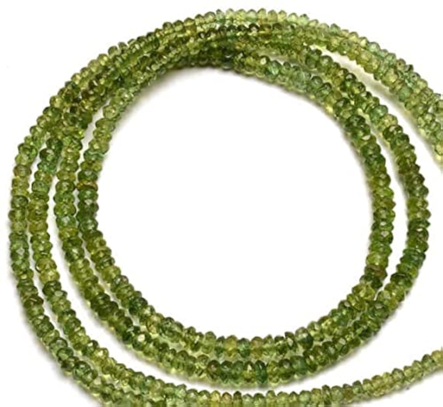 Apatite verte perles fines facettées pour concevoir des bijoux fins et légers