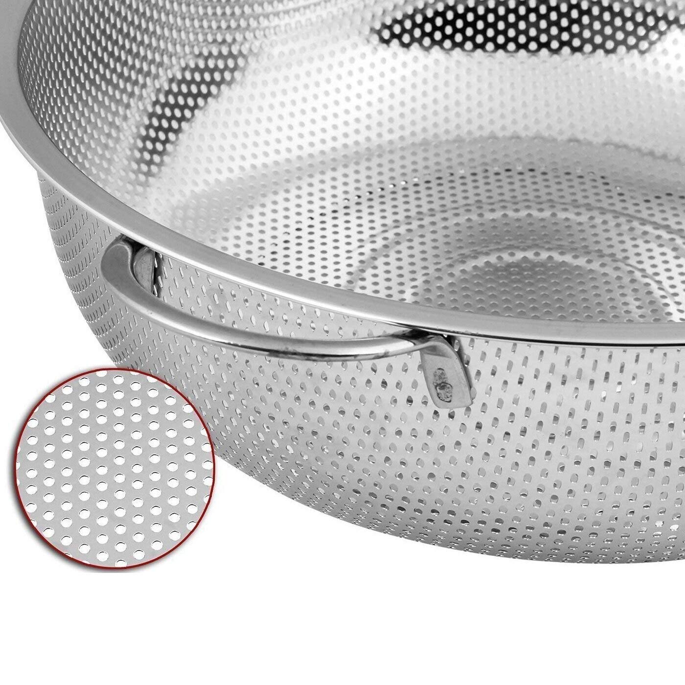 MGE - Scolapasta Perforato con Manico e Base - Scolatutto in Acciaio Inox con Maniglie e Base di Supporto - 28,5 cm