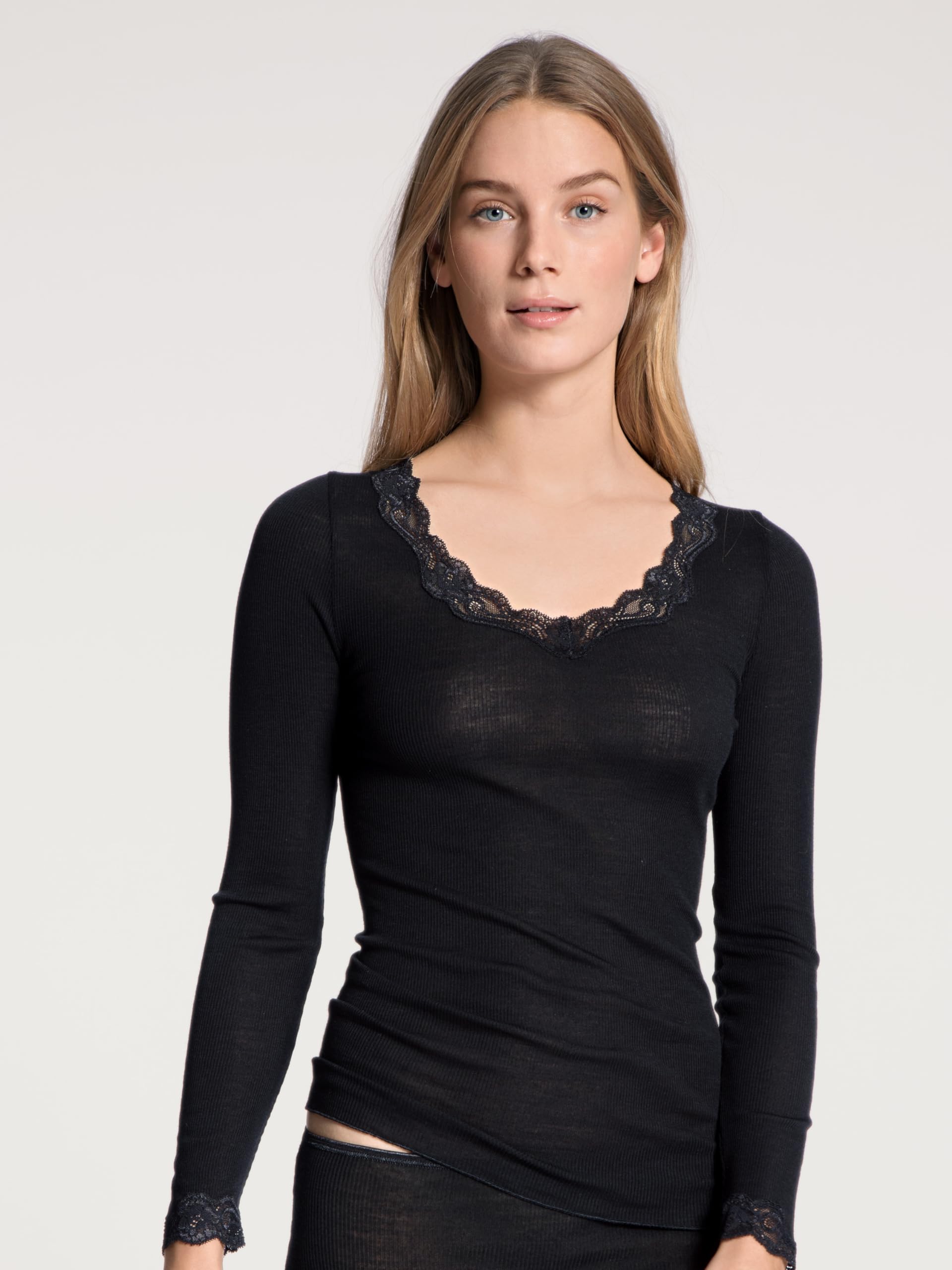 Calida Richesse Lace T-Shirt Manches Longues Laine & Soie Femme, en Laine Vierge et Soie, Fines côtes, thermorégulation et neutralisation des odeurs