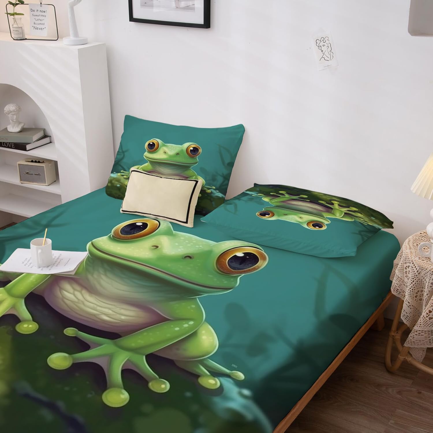 Frog Sheets Queen Size for Bedroom Decor, Wildlife Bed Sheets, Soft Breathable Winkle Free Microfiber & Deep Pocket Patterned Bedding Sheets & Pillowcases 4 Piece
