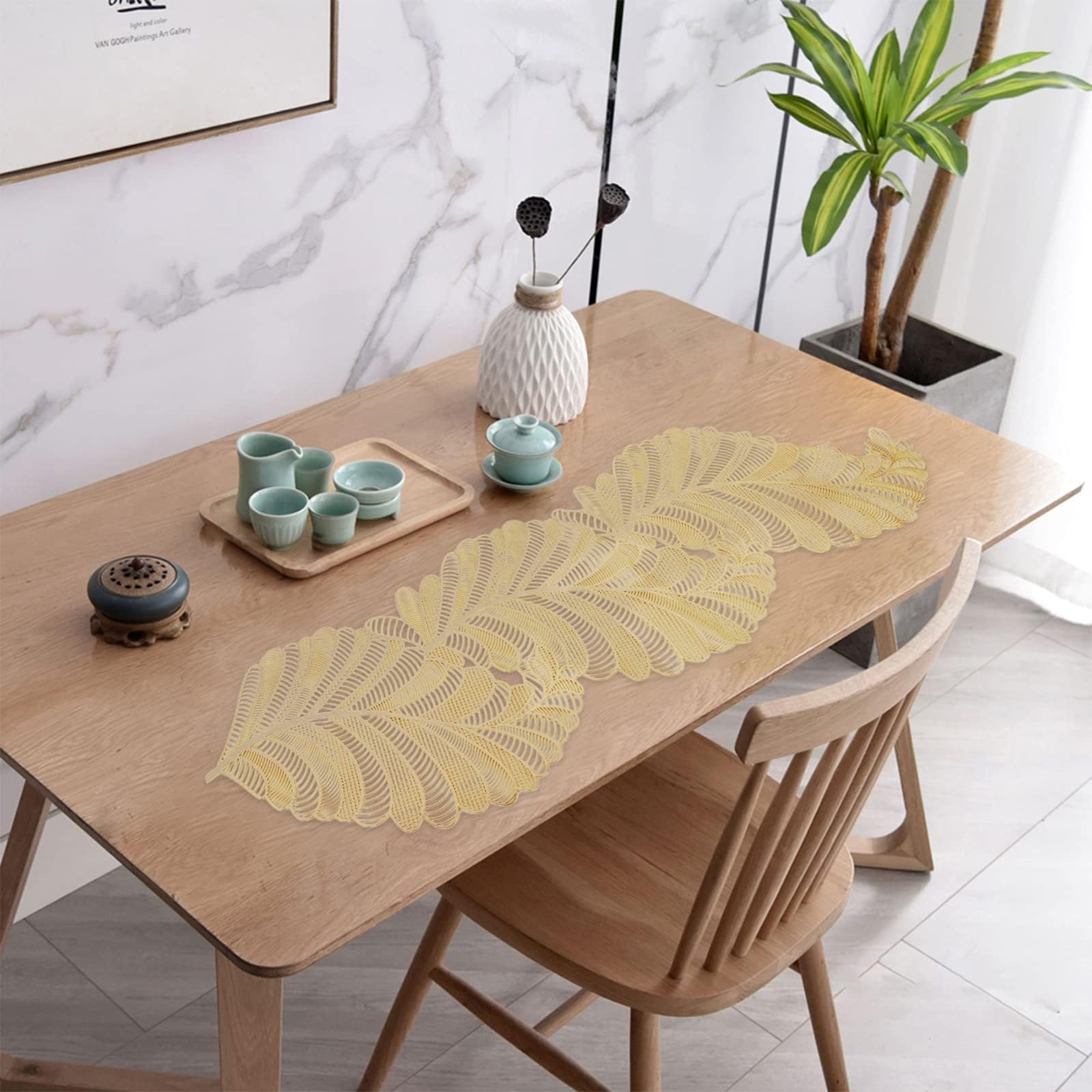 Gold Table Runner, Waterproof Hollow Table Runner, PVC Table Mats Placemat for Kitchen Dining Room Wedding Party Decor (92CM X 33CM)