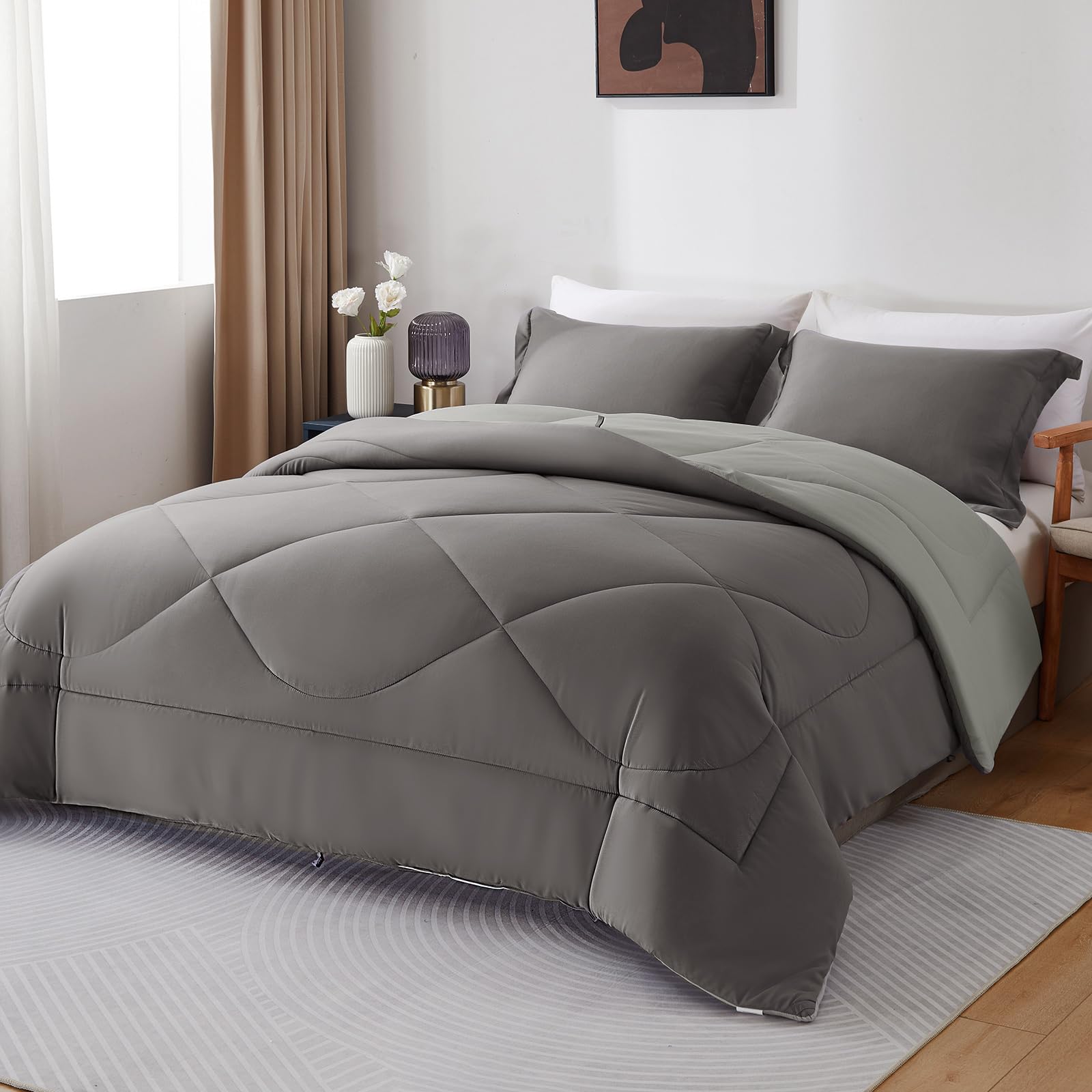 beeweed Coverless Duvet King 10.5 Tog 230x220cm, Grey & Light Grey, Lightweight Quilt Set with 2 Zipper Pillowcases, Soft Microfiber Cosy Comforter for All Seasons, Machine Washable — image 1