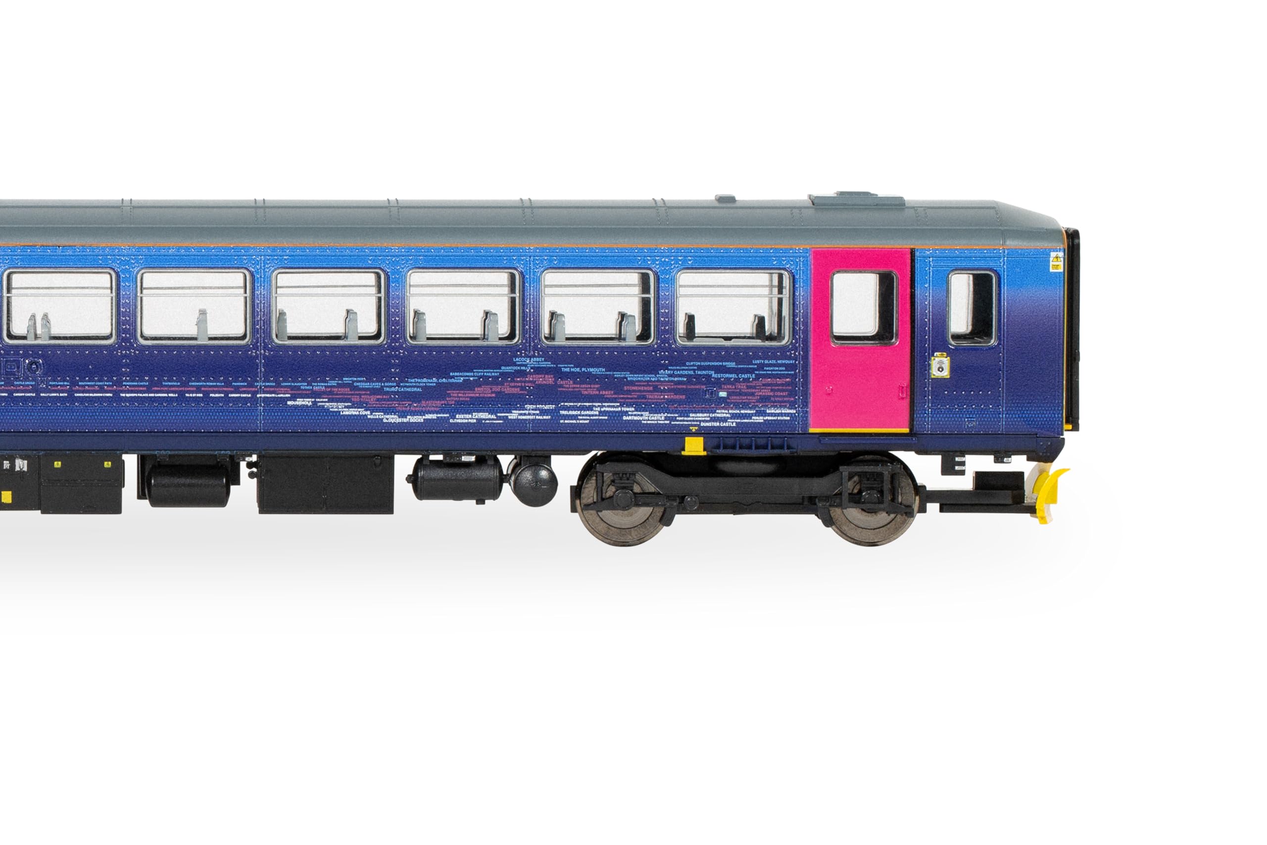 Hornby Diesel Train, R30357 GNER Class 43 HST Bo-Bo Train Pack, Era 9 00 Gauge Locomotives, Engine Models for Adults - Image 4