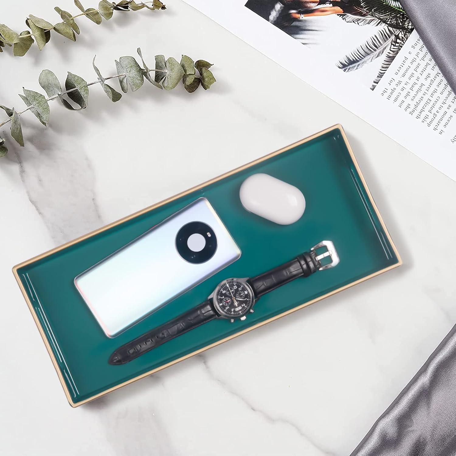 MAONAME Green Bathroom Tray, Plastic Vanity Tray, Narrow Countertop Trays with Handles, Perfume Organizer Trays for Dresser, Bathroom Accessories, 13.8" x 6" x 1.57"