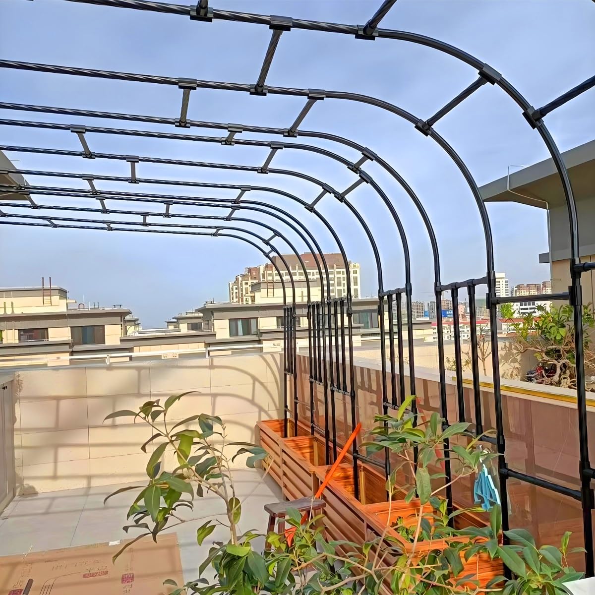 Łuk ogrodowy, kratka do roślin pnących, półboczna metalowa altana do róż i winorośli, solidna pergola zewnętrzna, zielona, szer. 2,7 x wys. 2,40 m, idealna na wesela i dekoracje ogrodowe