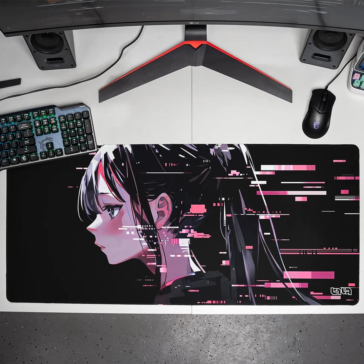 Tilt Tappetino Mouse XXL 90x40 cm | Antiscivolo Sottomano Scrivania | Impermeabile Tappetino Mouse Gaming | Accessori Scrivania Ufficio e PC | Tappetino Scrivania Grande (Glitched Yuki)
