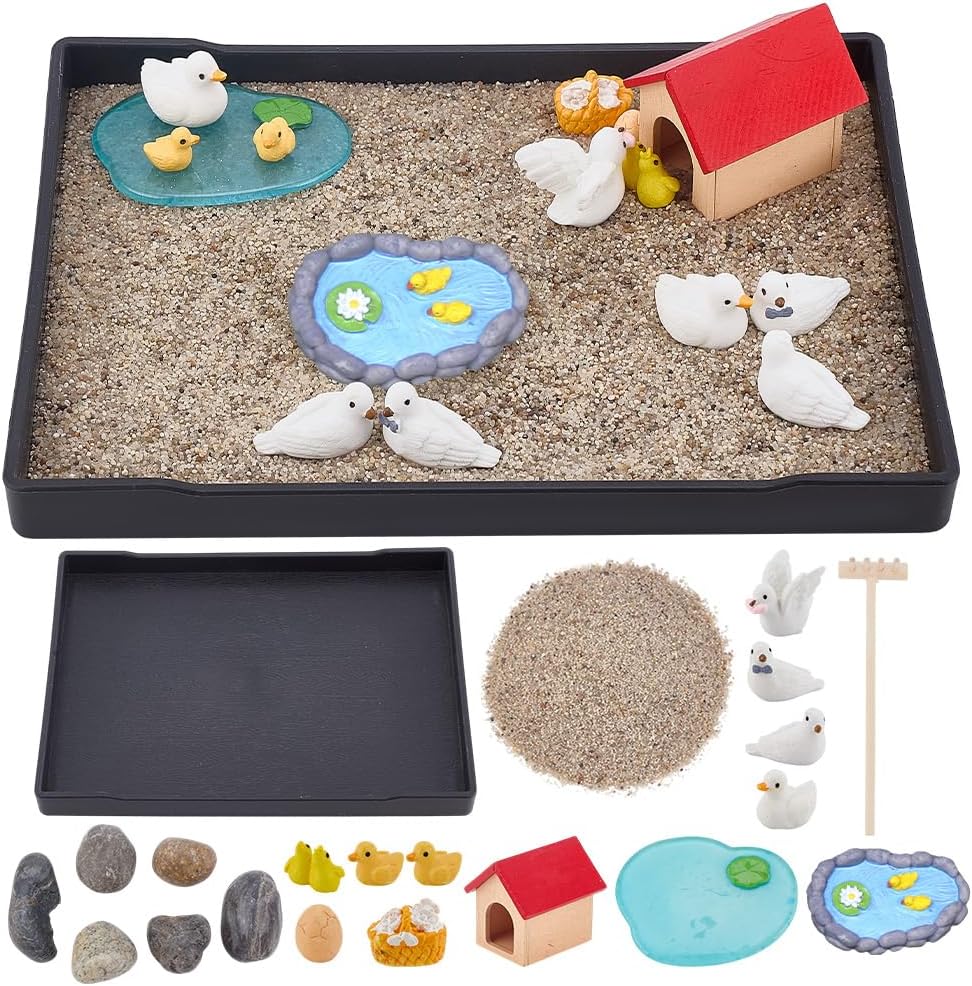 WEBEEDY Duck Mini Zen Garden Kit Japanese Desktop Zen Garden for Desk,8.3x6.2 Inch Room Decor with Sand,Animal Decorative Ornaments,Stones and Rake for Home Office Meditation Accessories,21x15.7cm