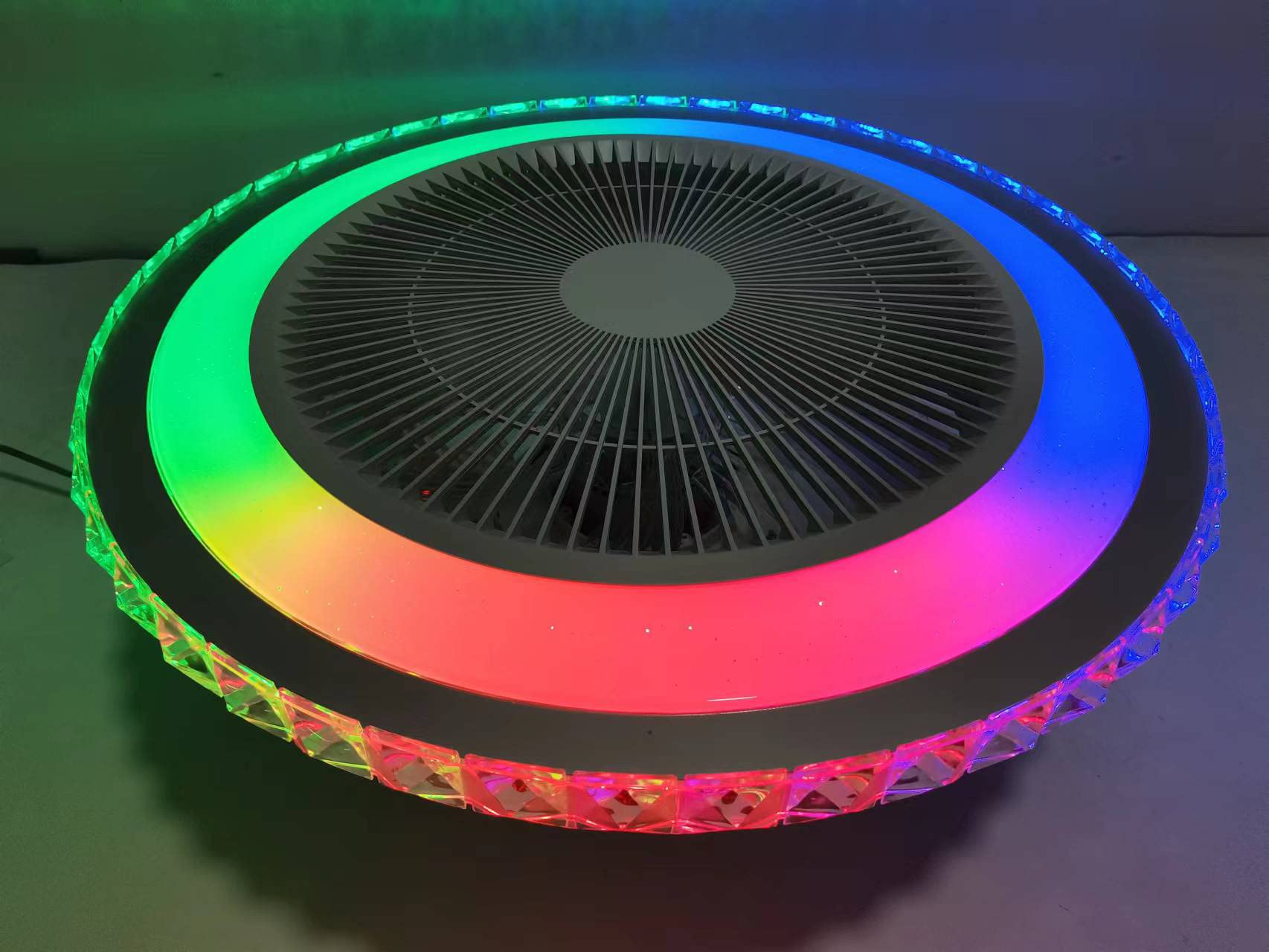 RGB Ventilatore da Soffitto con Luce E Telecomando Lampadario Ventilatore Camera da Letto Plafoniera Ventilatore Soffitto E Cassa Bluetooth Ventilatore Soffitto con Luce Φ50cm