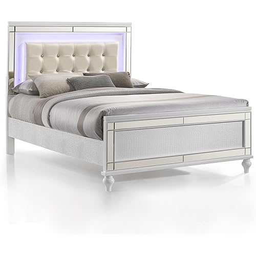 New Classic Furniture Valentino Wood Full Bed, White
