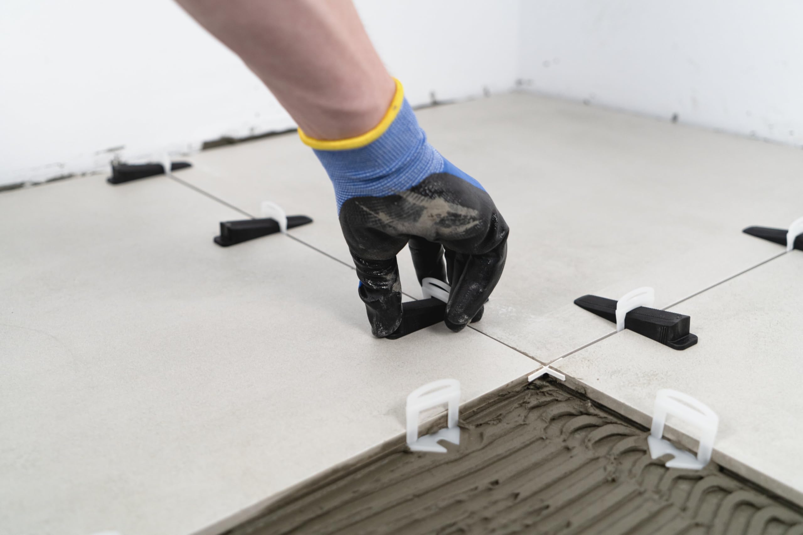 RUBI | Bride de Nivellement pour Carreaux | Bride de 2 mm pour Carreaux de 3 à 12 mm | Pour les formats de 30 x 30 cm | 400 unités | DELTA LEVEL SYSTEM Système de Nivellement