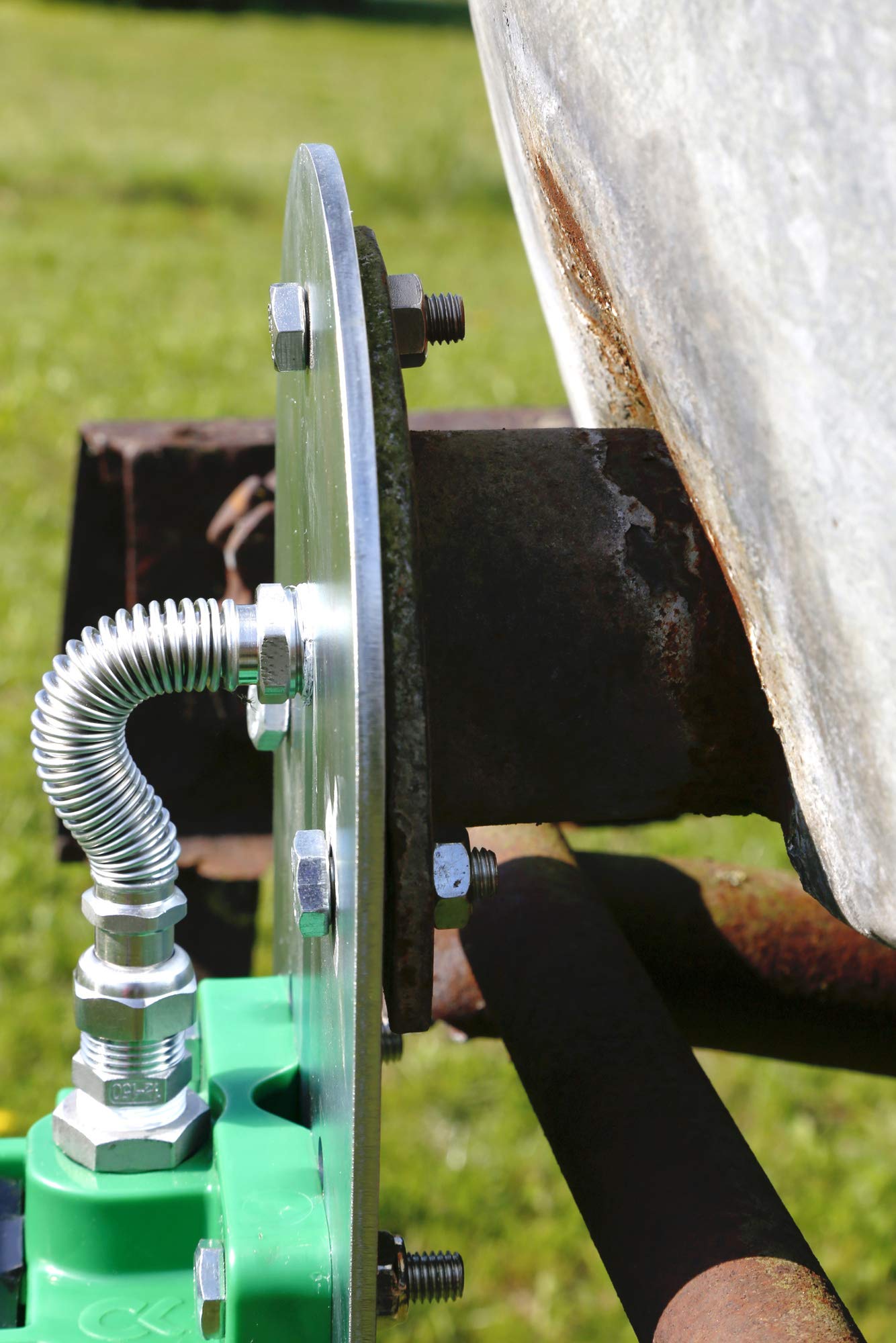 Kerbl Bebedero KN50 con Placa Adaptador para Cultivo de pastos