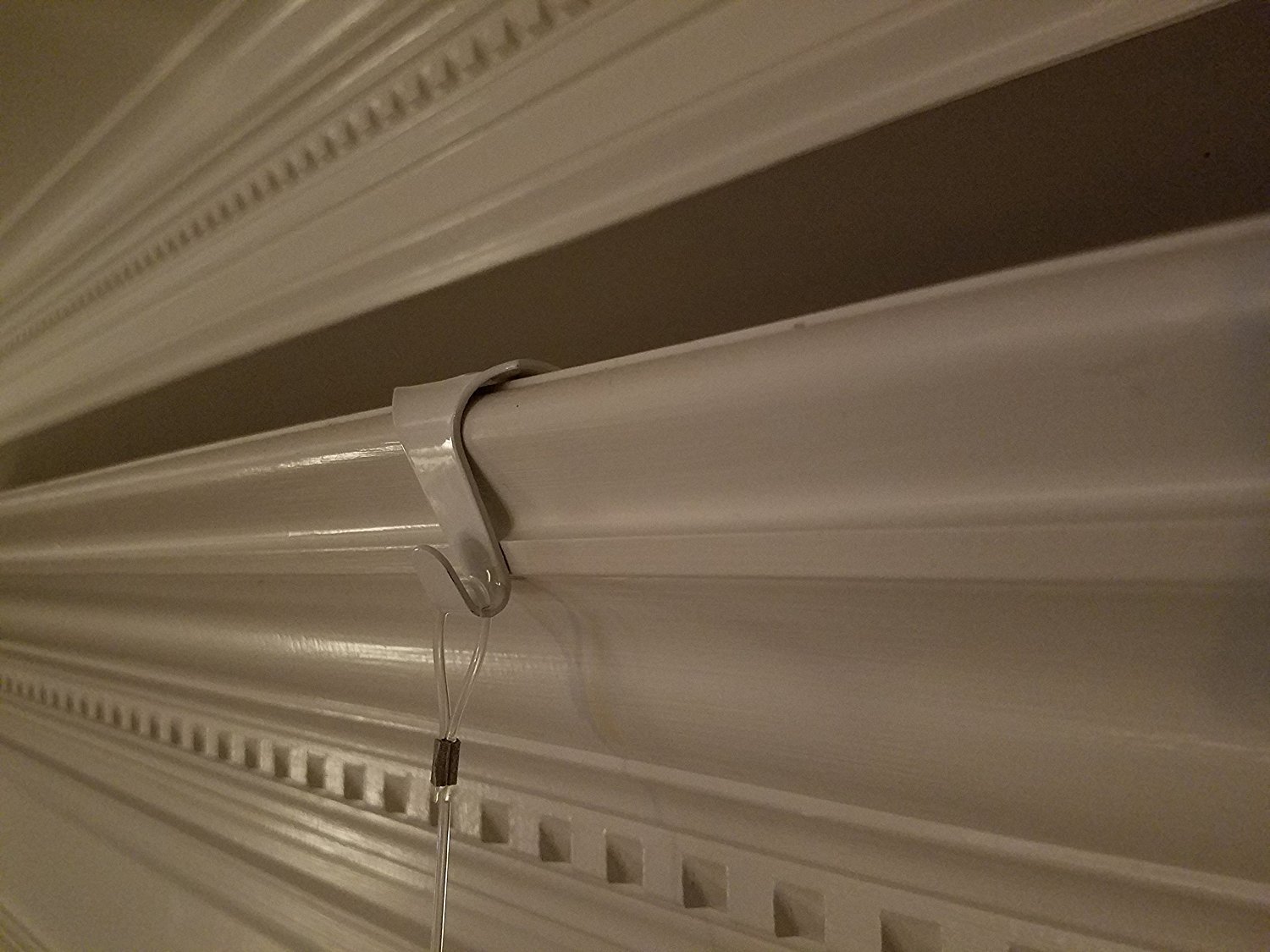 Buy Art Display Systems ADS White Large Molding Hook Kit with Looped